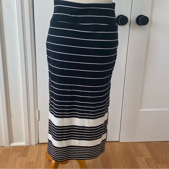 MIDI Striped skirt - Picture 1 of 9